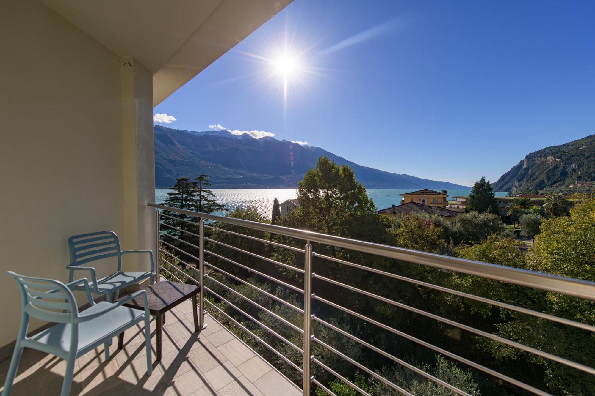 Hotel Sogno Del Benaco Лимоне-суль-Гарда Экстерьер фото