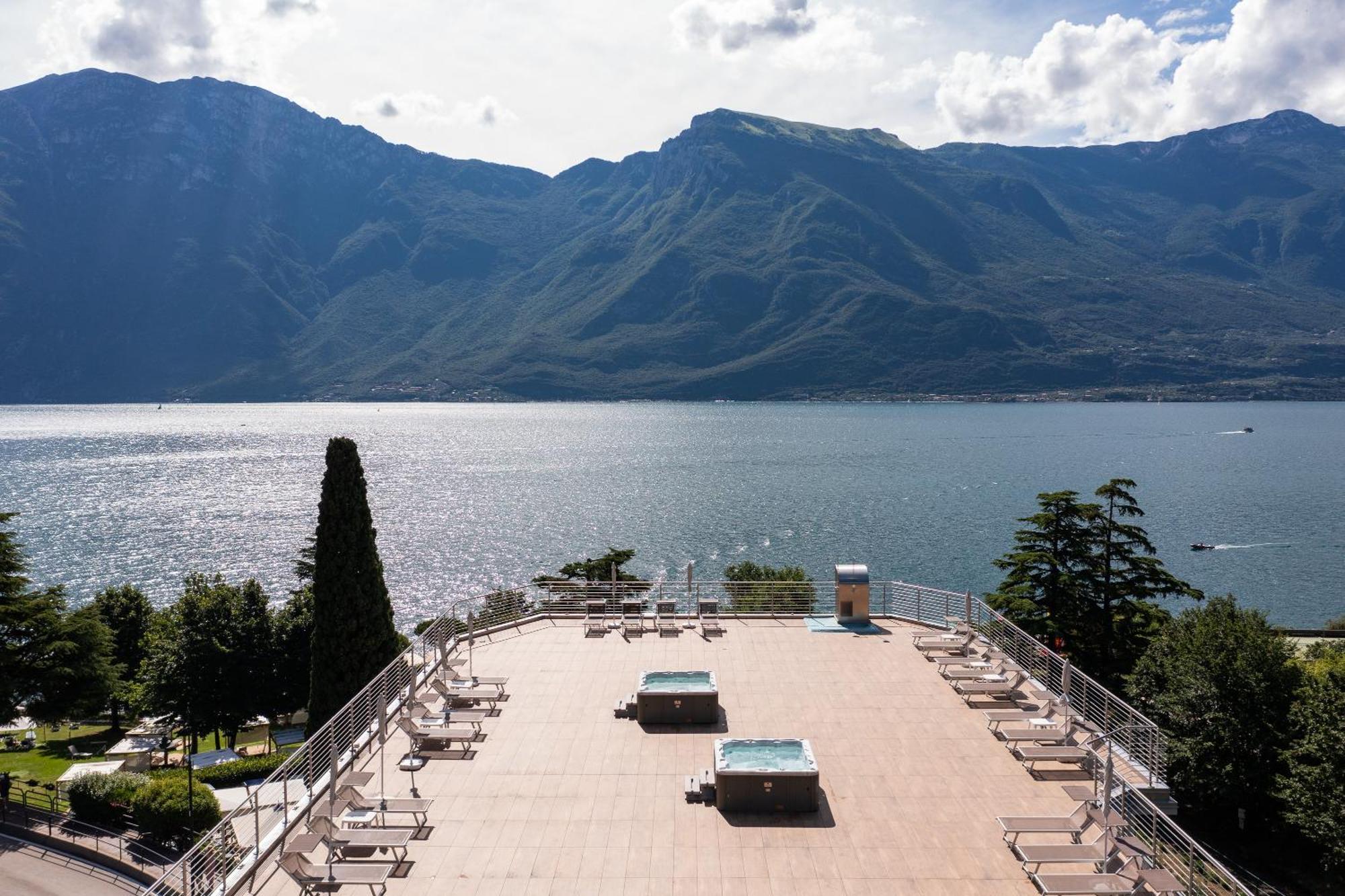 Hotel Sogno Del Benaco Лимоне-суль-Гарда Экстерьер фото