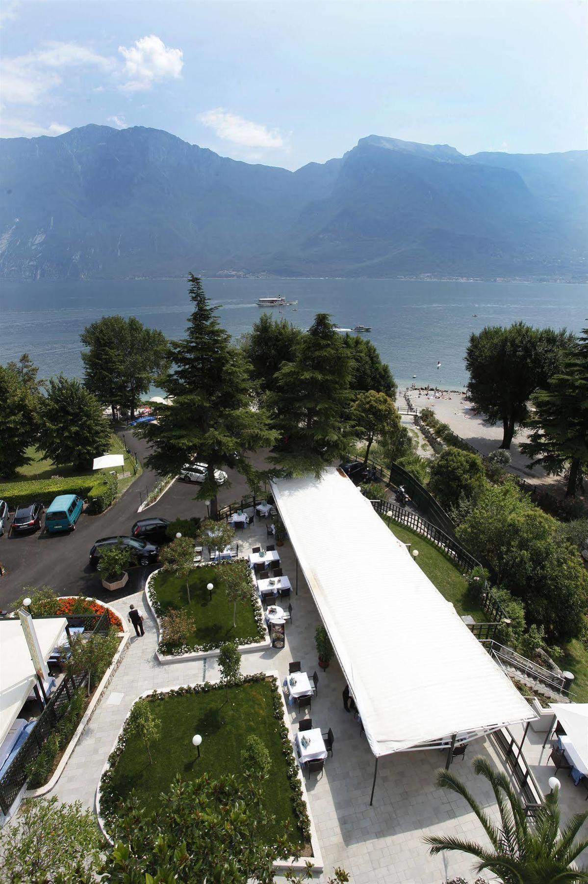 Hotel Sogno Del Benaco Лимоне-суль-Гарда Экстерьер фото